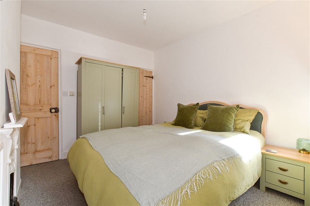 Property photo 1 of 9 Bedroom 1
