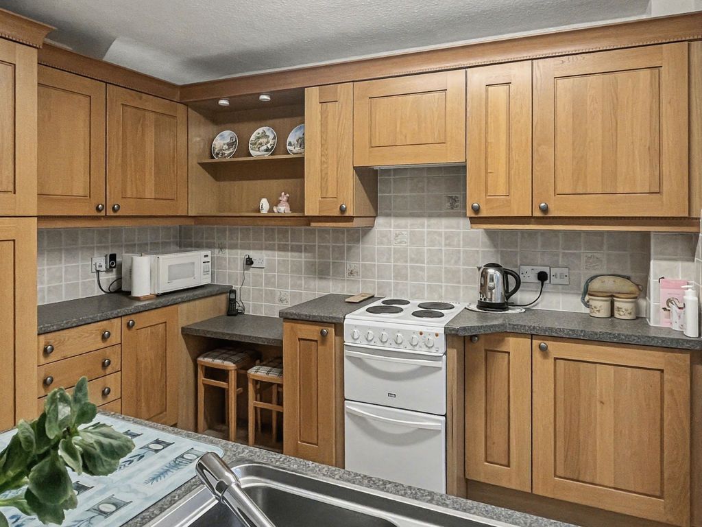 Property photo 3 of 13 Photo 6