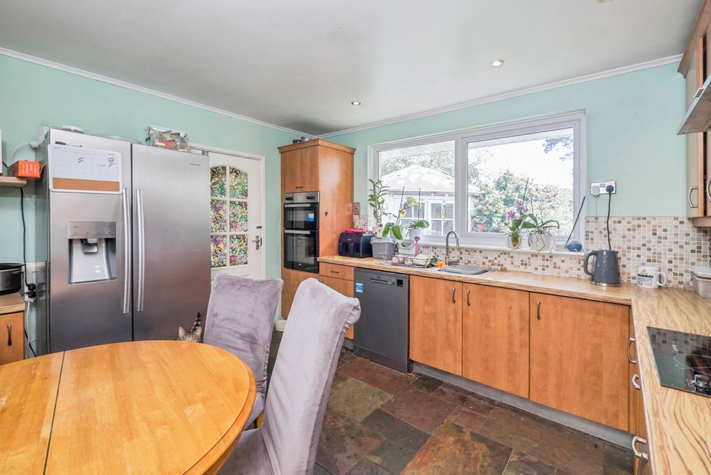 Property photo 3 of 16 Photo