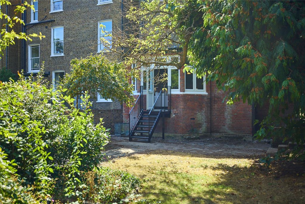 Property photo 1 of 16 External