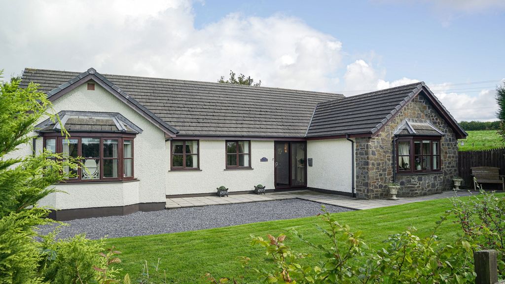 Property photo 2 of 34