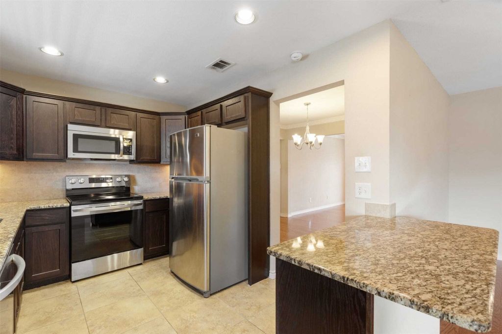 Property photo 1 of 29