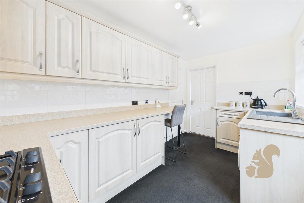 Property photo 3 of 15 Kitchen