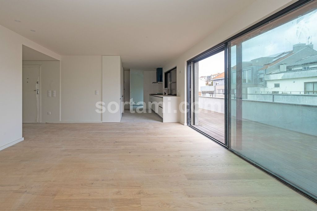 Property photo 2 of 45