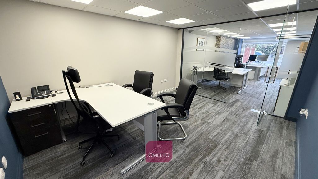 Property photo 3 of 7 Meeting Room