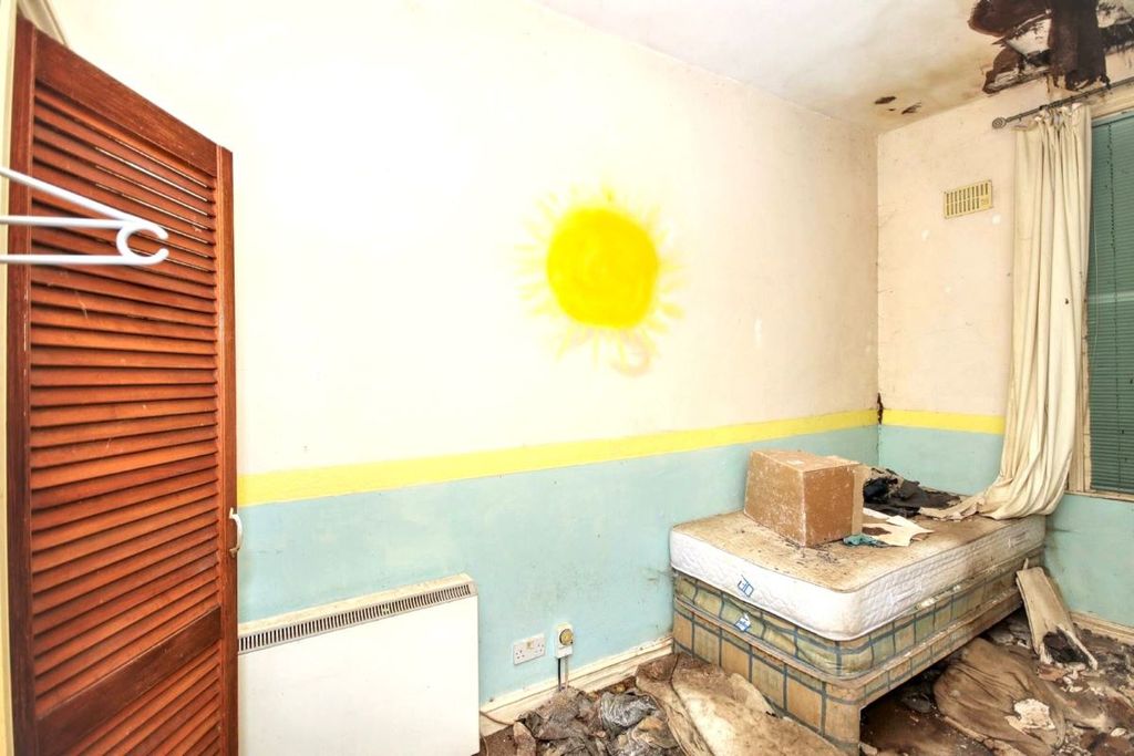 Property photo 2 of 5