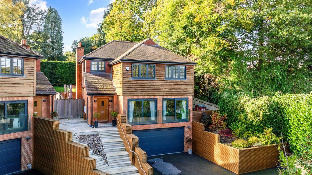 Property photo 1 of 30