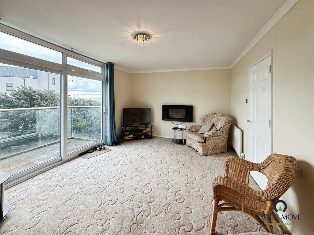 Property photo 2 of 11 Picture No. 14