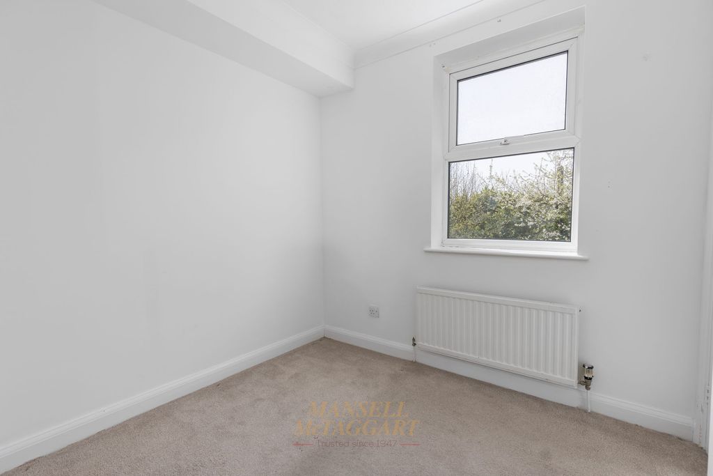 Additional image 9 of 2 bed flat for saleManning Close, East Grinstead RH19