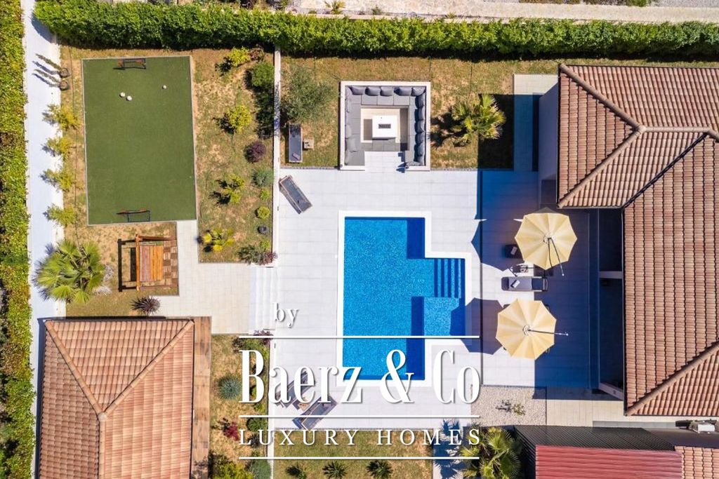 Property photo 3 of 21