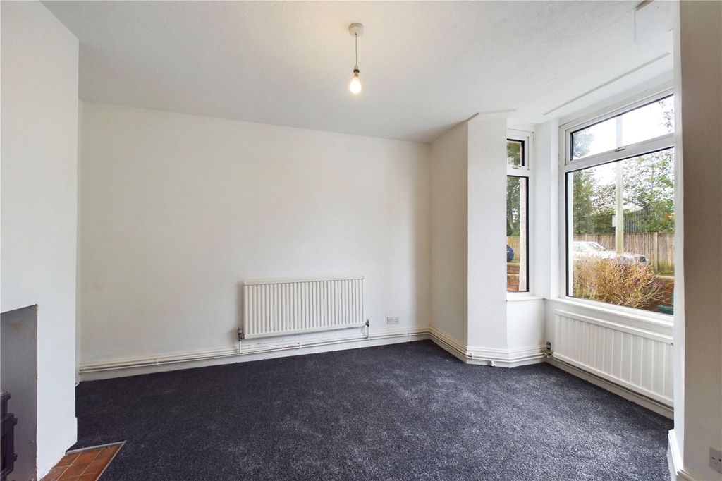 Property photo 3 of 15 Living Room