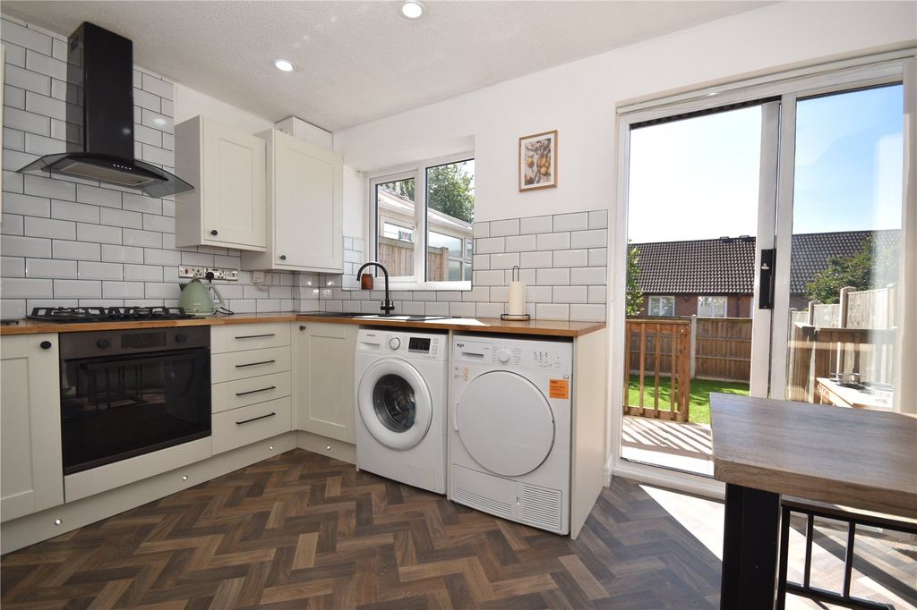 Property photo 3 of 16 Picture No. 05