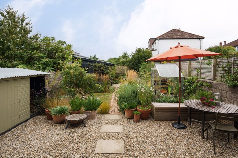 Property photo 2 of 22 Garden