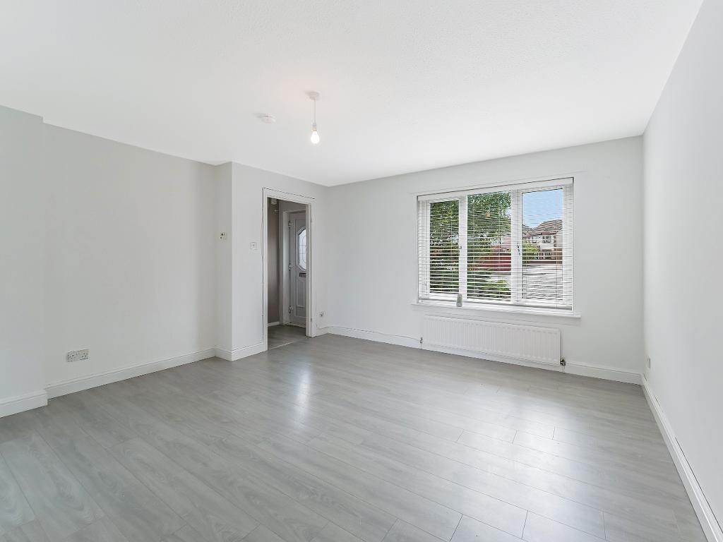 Property photo 2 of 18 Living Room