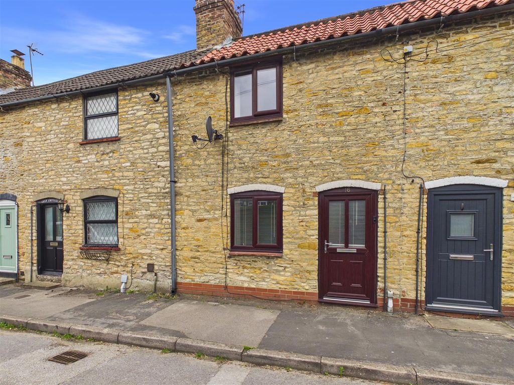 Property photo 1 of 11 Pinfold - Main