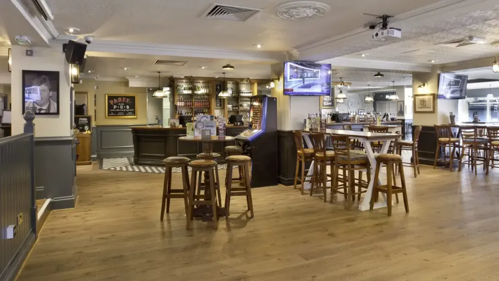 Property photo 2 of 11