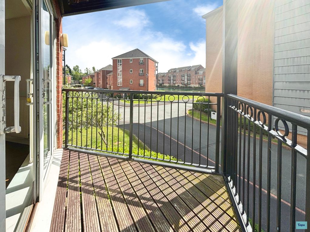 Property photo 3 of 18 Balcony