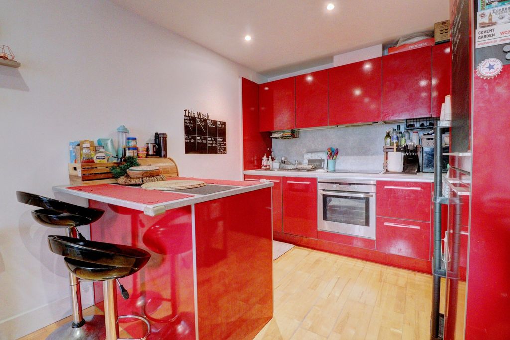 Property photo 2 of 11 Picture No. 17