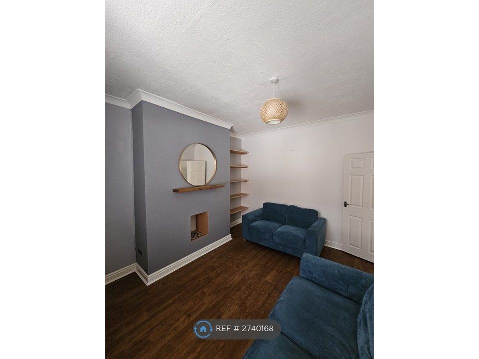 Property photo 2 of 16 Living Room