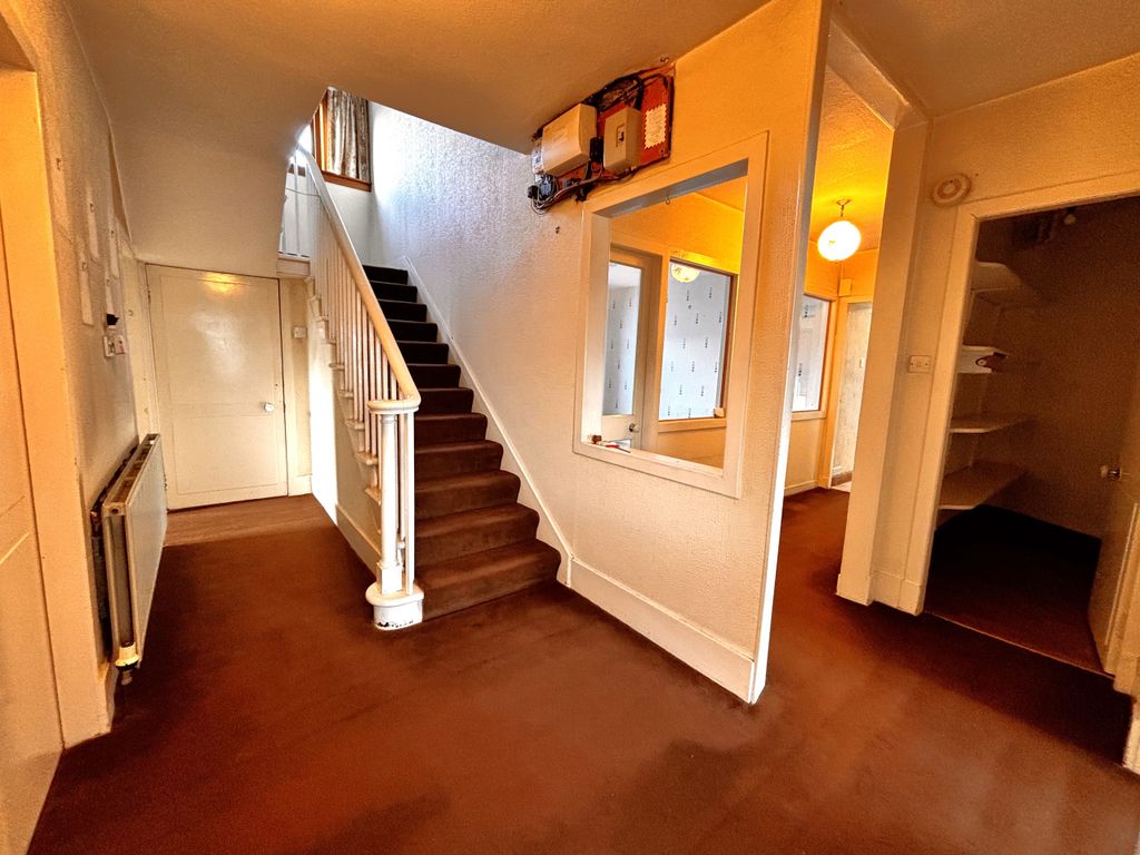 Property photo 3 of 28 3.Jpeg