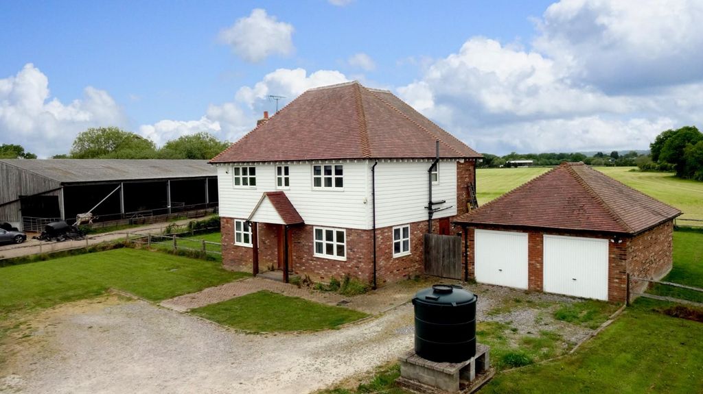 Property photo 1 of 20 Pict220510_1119010000.Jpg