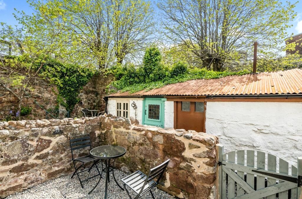 Property photo 2 of 13 2 - Picture No. 11
