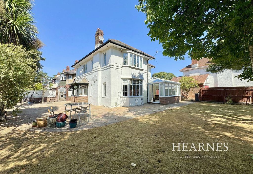 Property photo 1 of 24