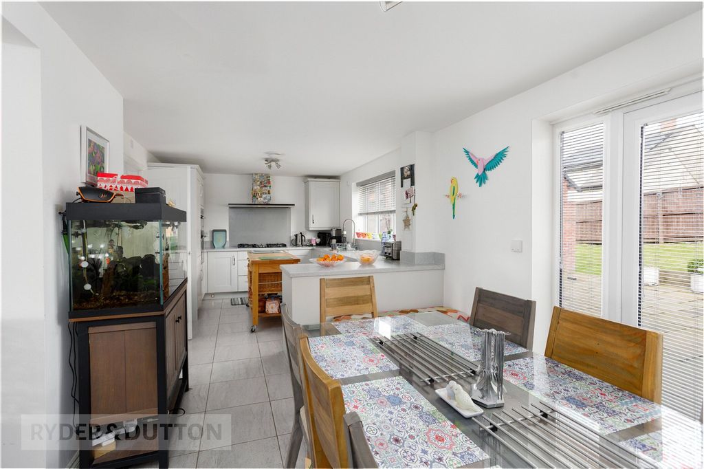 Property photo 2 of 33 Kitchen/ Diner