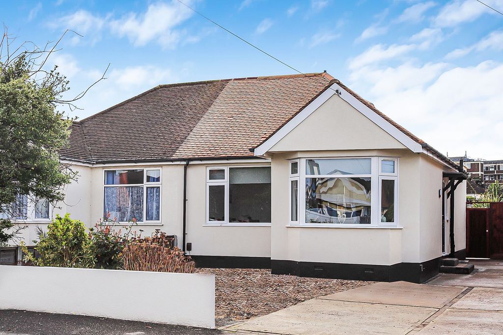 Property photo 1 of 32