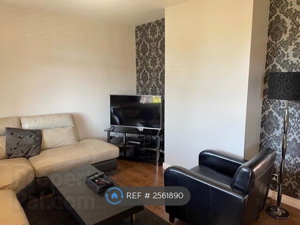Property photo 3 of 10 Lounge 1