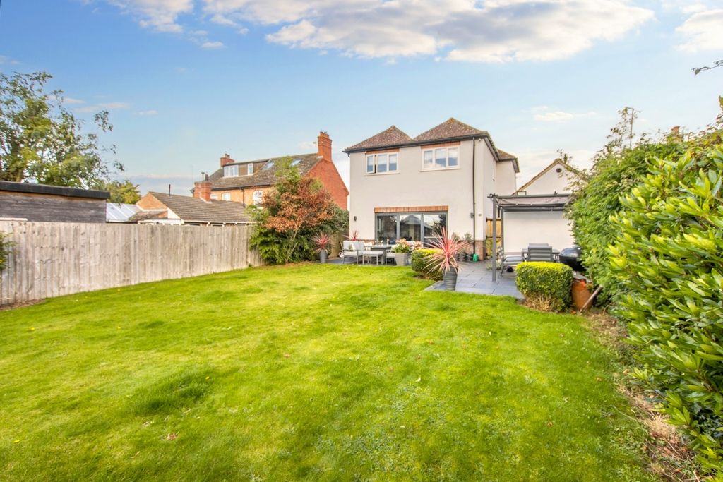Property photo 2 of 32 3618147