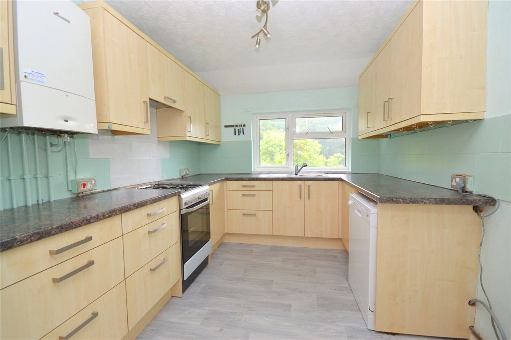 Property photo 3 of 17 Picture No. 15