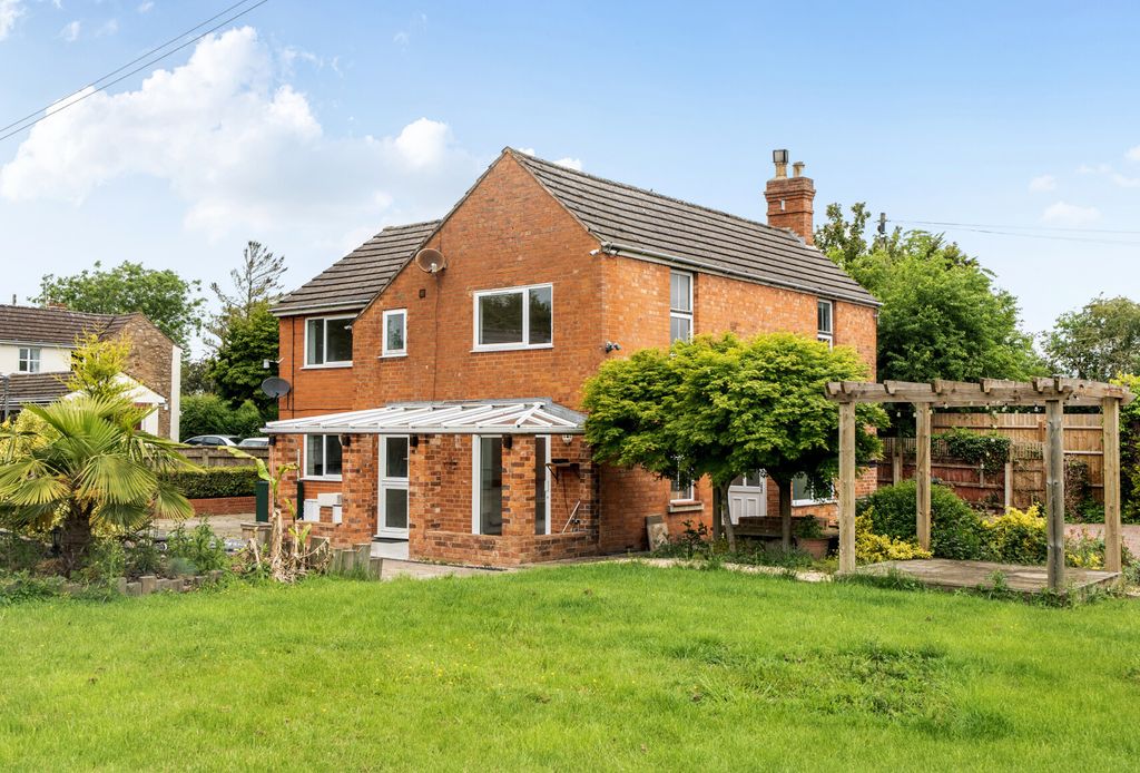 Property photo 1 of 18 1465140-18-6A0ee7...