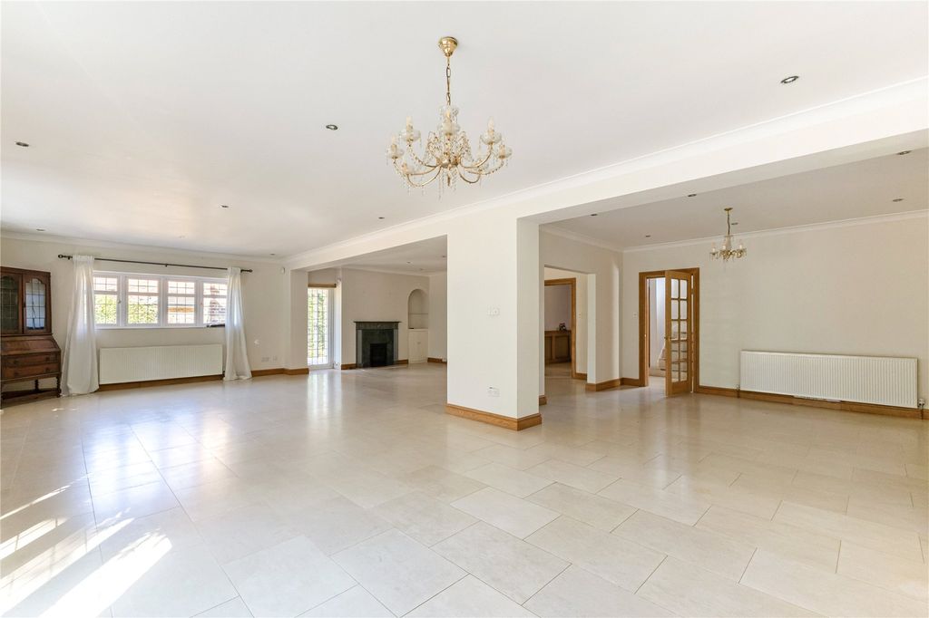 Property photo 2 of 16 Picture No. 19