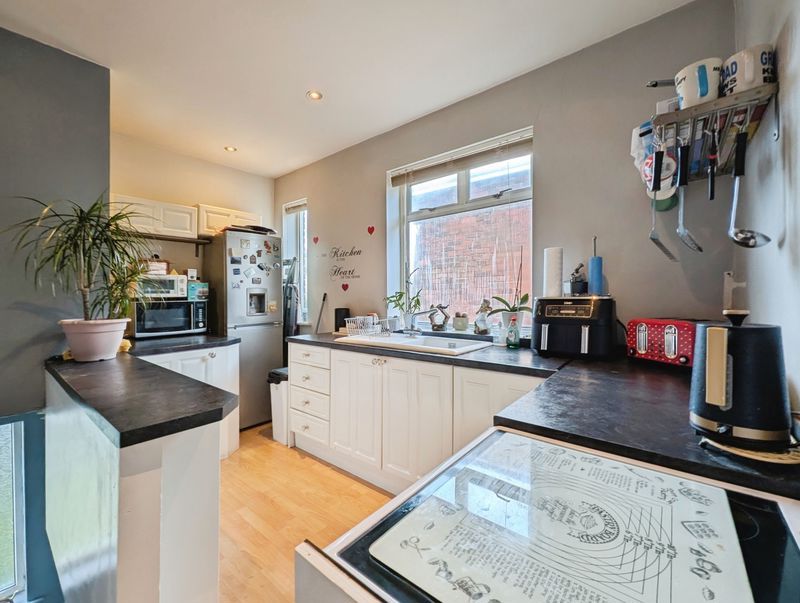 Property photo 2 of 9 Photo 10