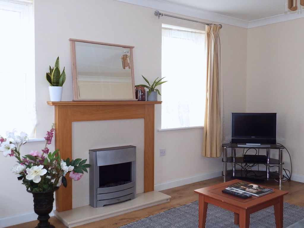 Property photo 2 of 12 581Bd538-c784-4140-B2Fd-Ed7191c91Cf4