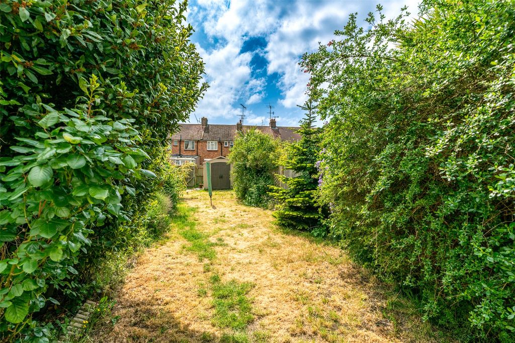 Property photo 3 of 19 Picture No. 25