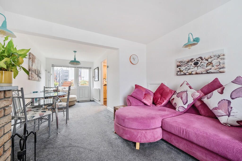 Property photo 2 of 21