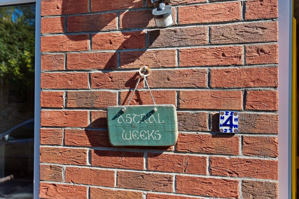 Property photo 2 of 29 Picture No. 02