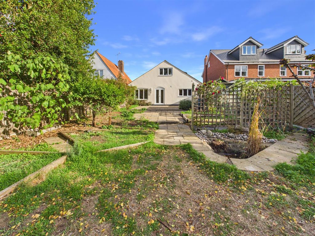 Property photo 2 of 19