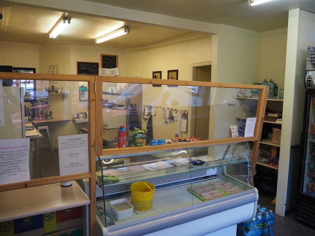 Property photo 1 of 6 Photo 0