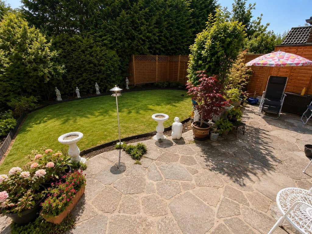 Property photo 2 of 11 Rear Garden