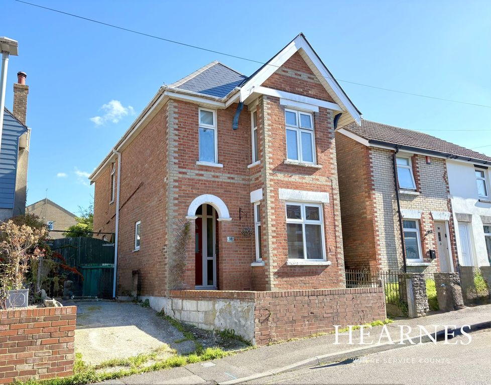 Property photo 1 of 18