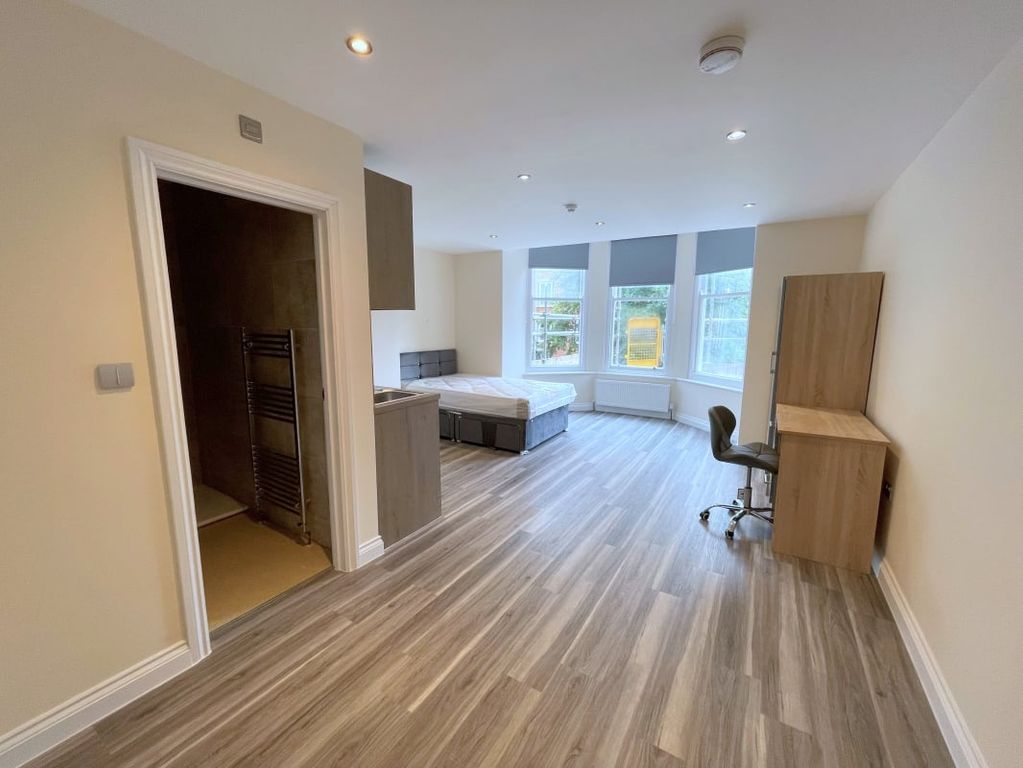 Property photo 3 of 6