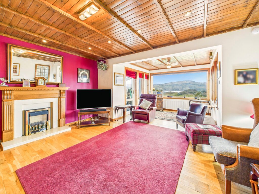 Property photo 3 of 35