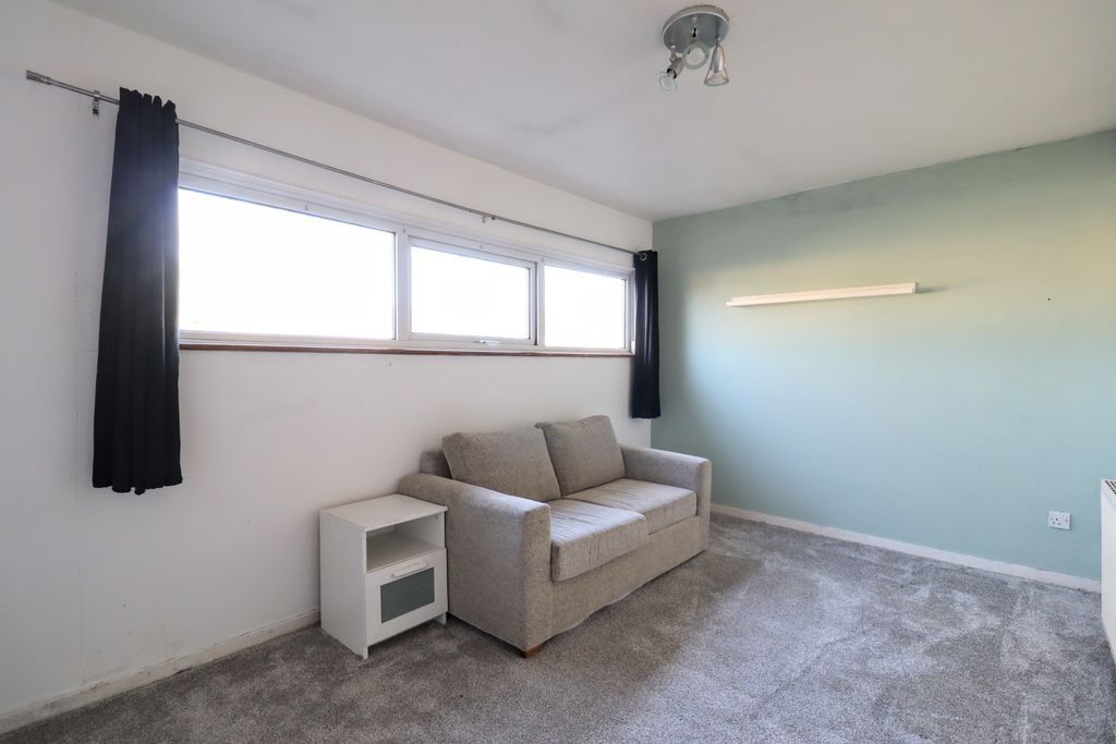 Property photo 3 of 14 Bedroom 2