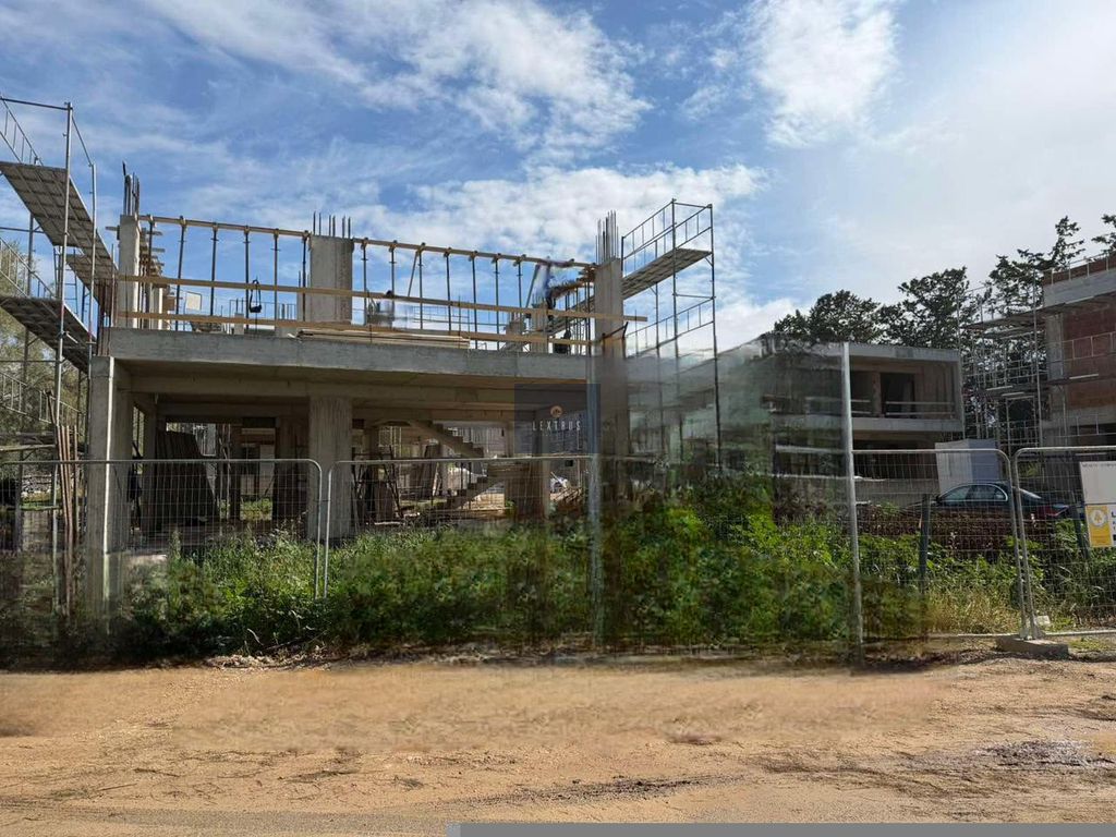 Property photo 1 of 30