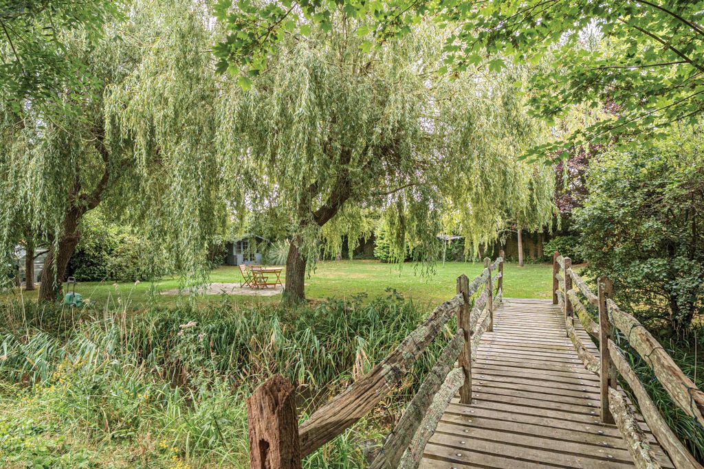 Property photo 3 of 20