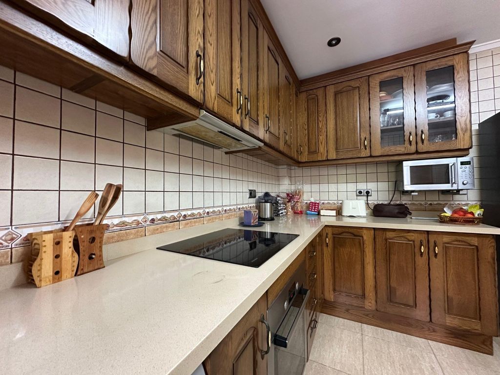 Property photo 3 of 31