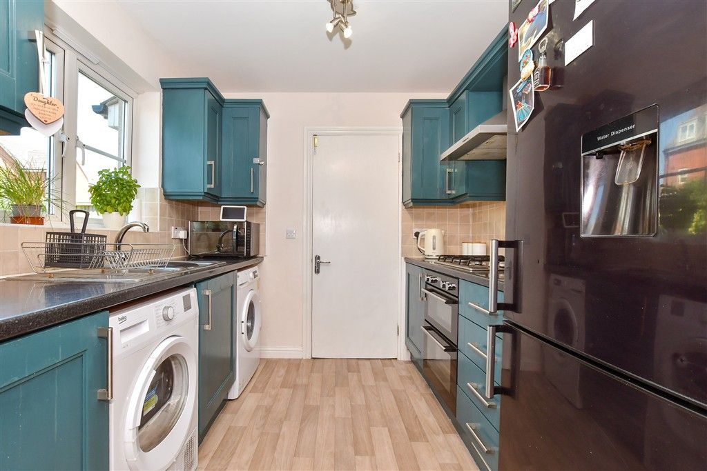 Property photo 1 of 17 Kitchen